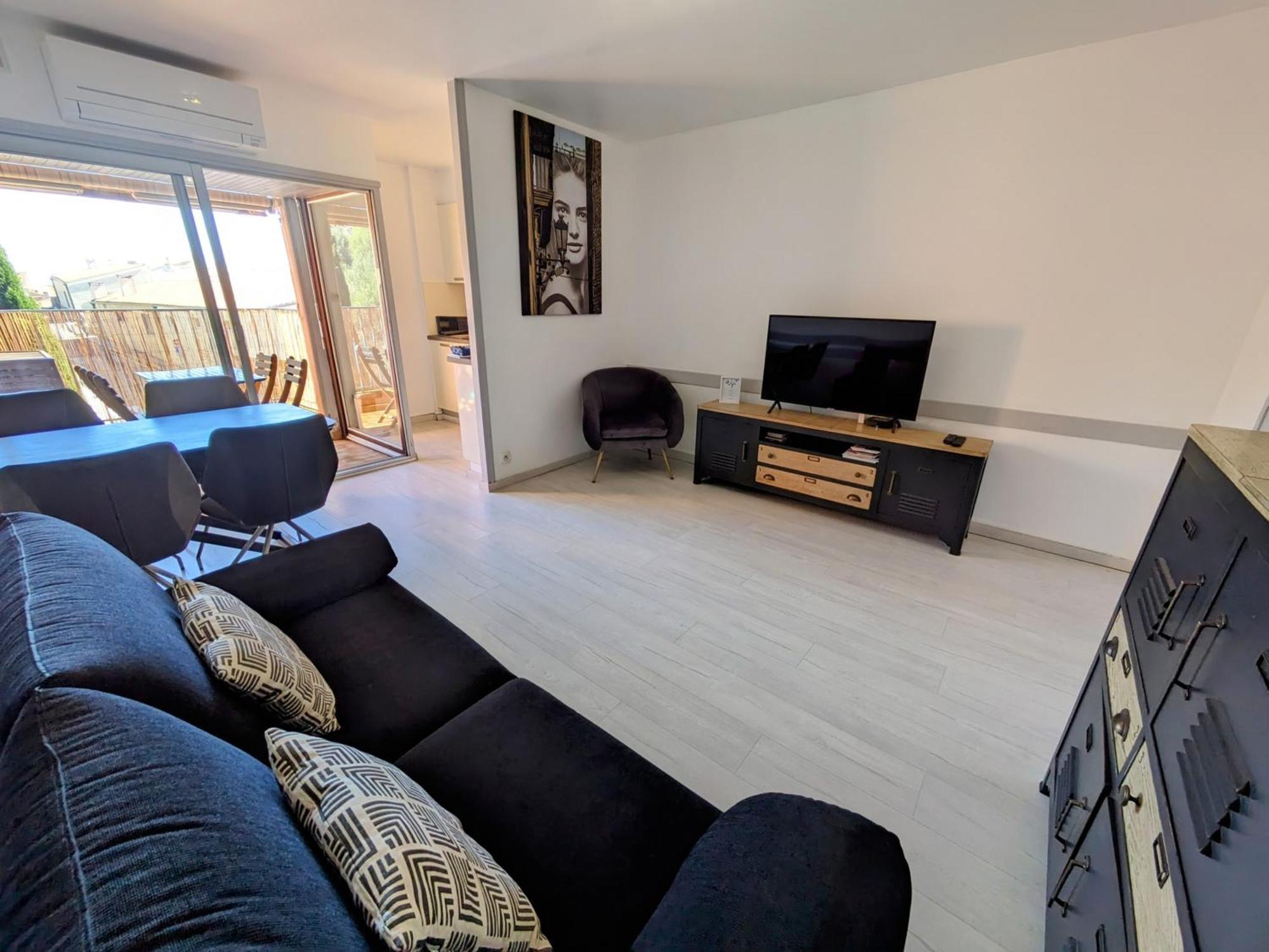 Avec Parking, Terrasse Et Wifi Apartment